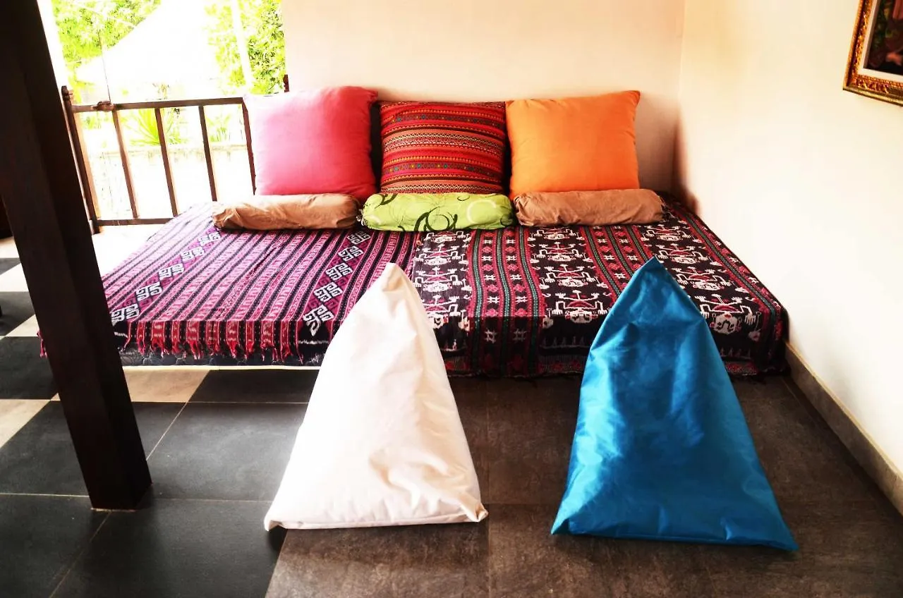 旅馆 Capung Guesthouse 金巴兰